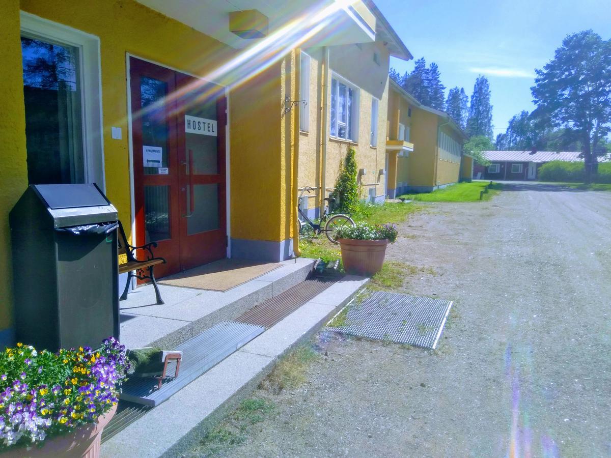 Hostel Vanha Koulu Monola Esterno foto
