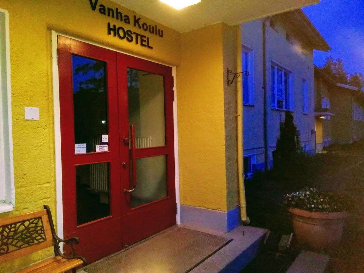 Hostel Vanha Koulu Monola Esterno foto